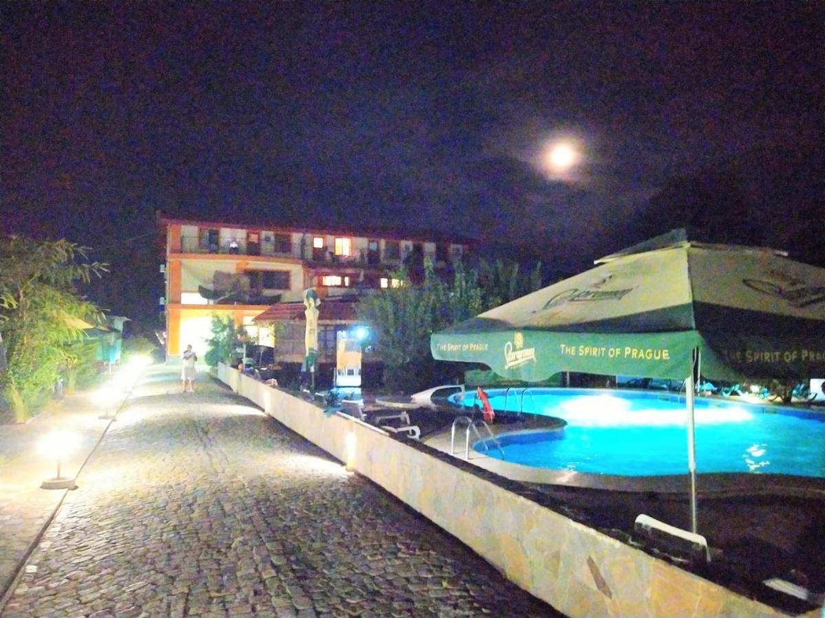 Lotca Fermecata - Lotka Fermecata Hotell Cazasu Eksteriør bilde