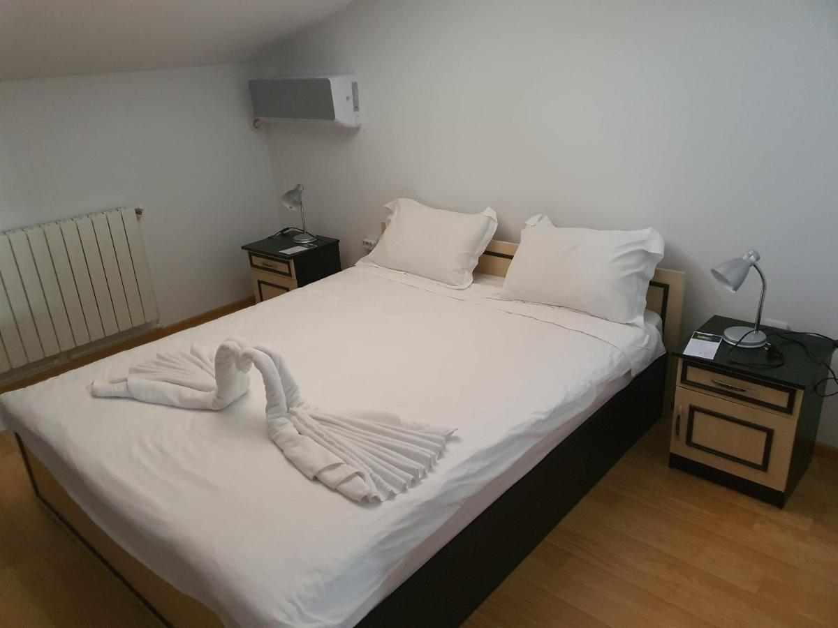 Lotca Fermecata - Lotka Fermecata Hotell Cazasu Eksteriør bilde