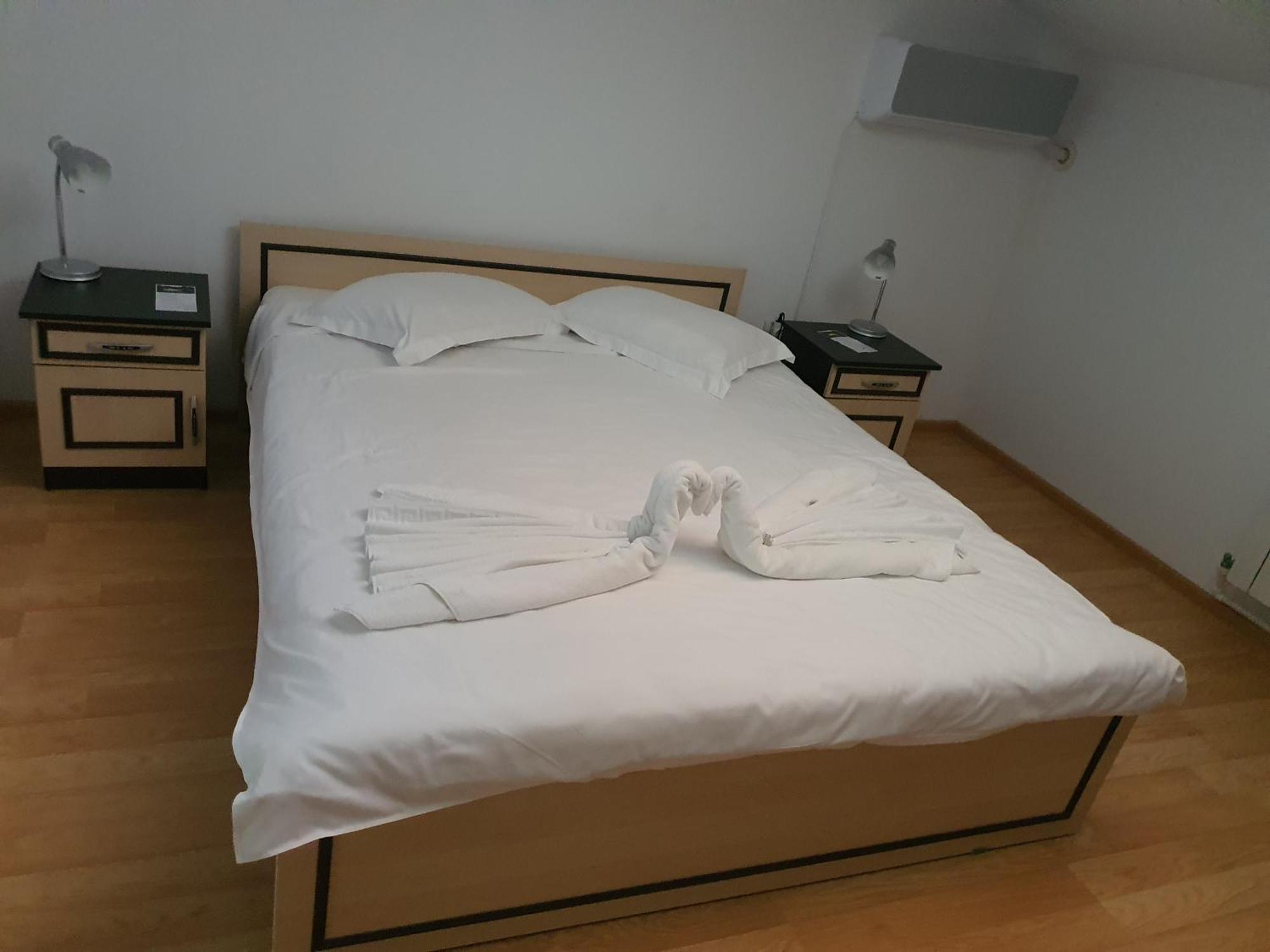 Lotca Fermecata - Lotka Fermecata Hotell Cazasu Rom bilde
