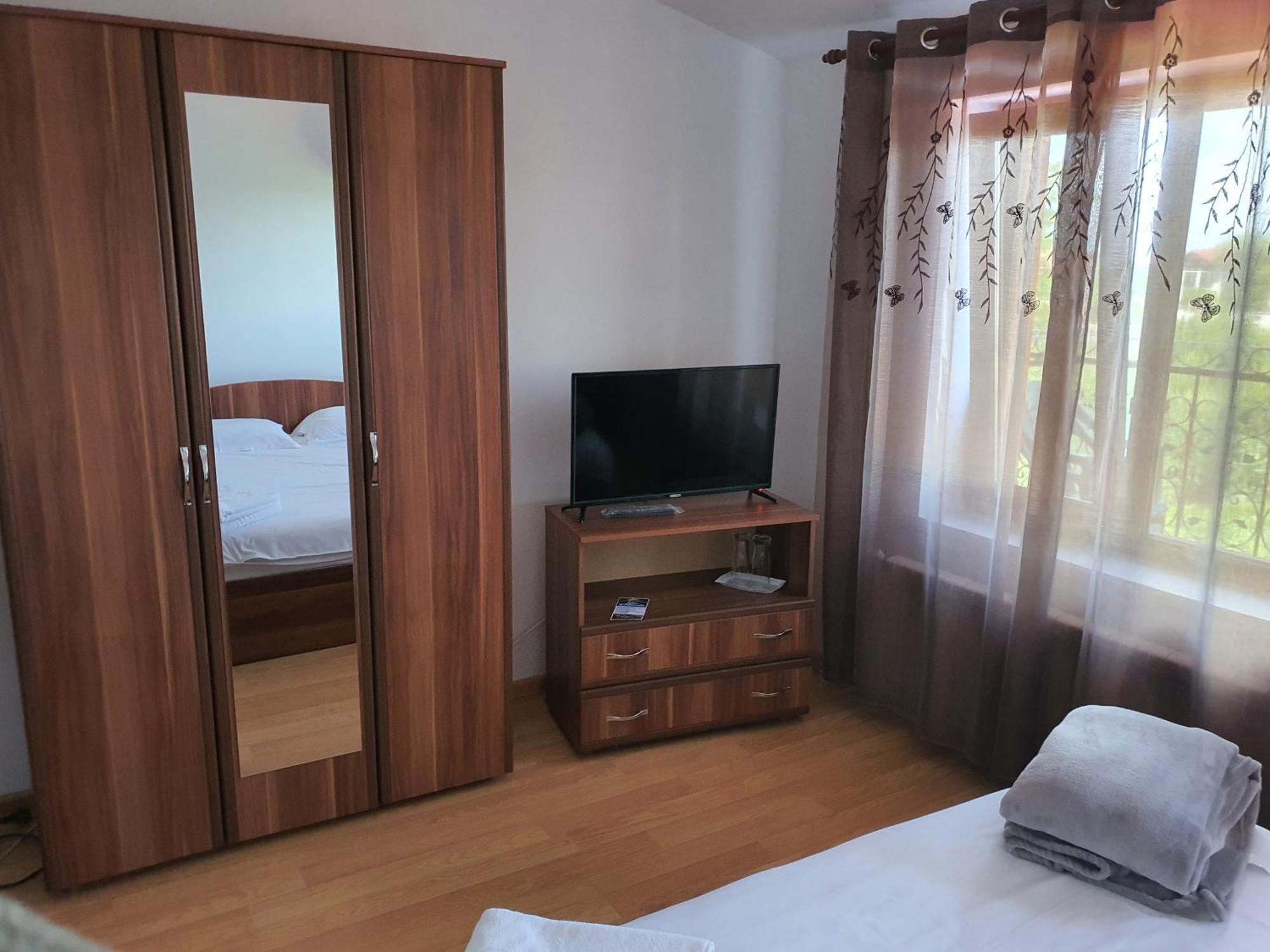 Lotca Fermecata - Lotka Fermecata Hotell Cazasu Rom bilde