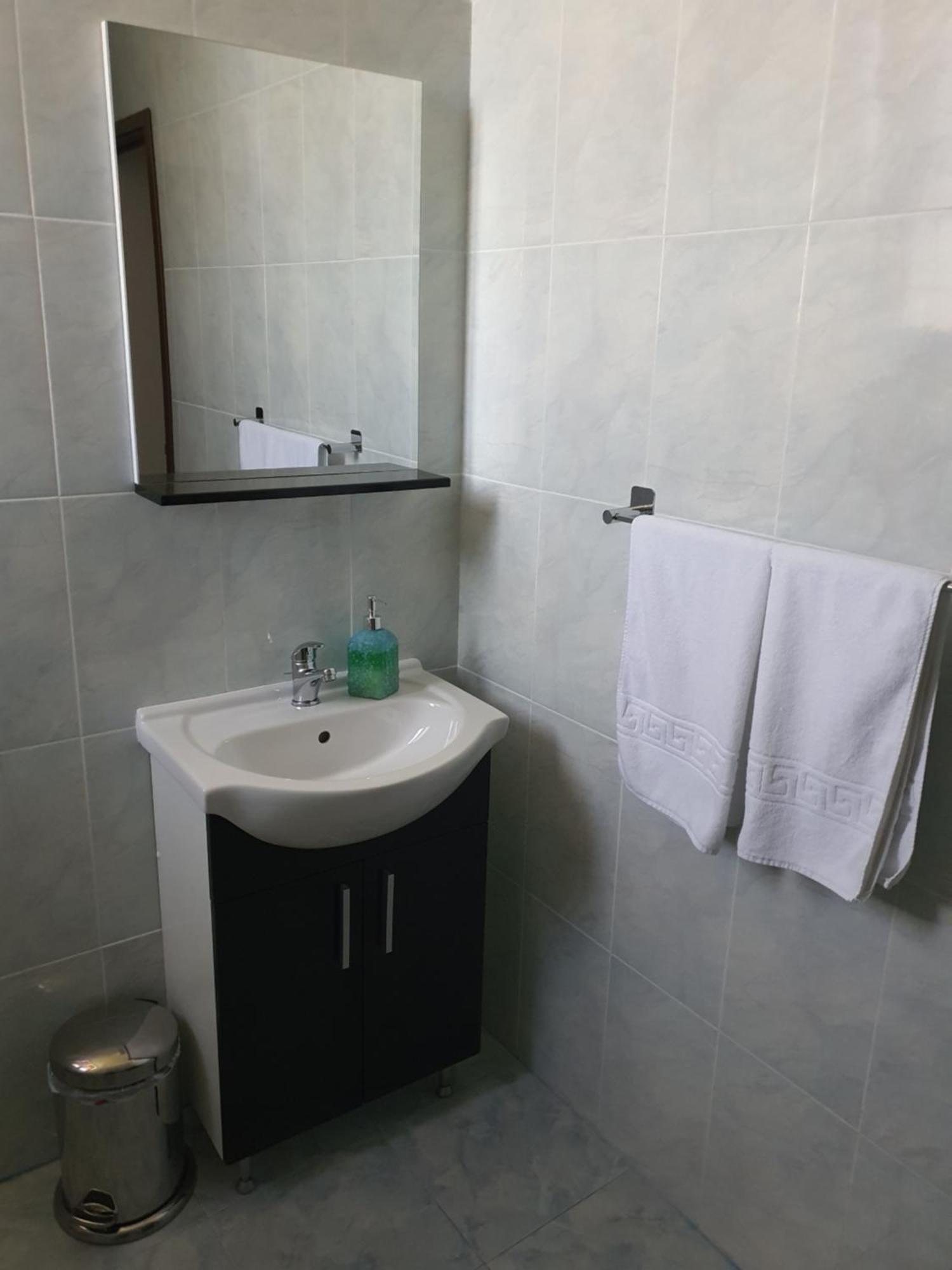 Lotca Fermecata - Lotka Fermecata Hotell Cazasu Rom bilde